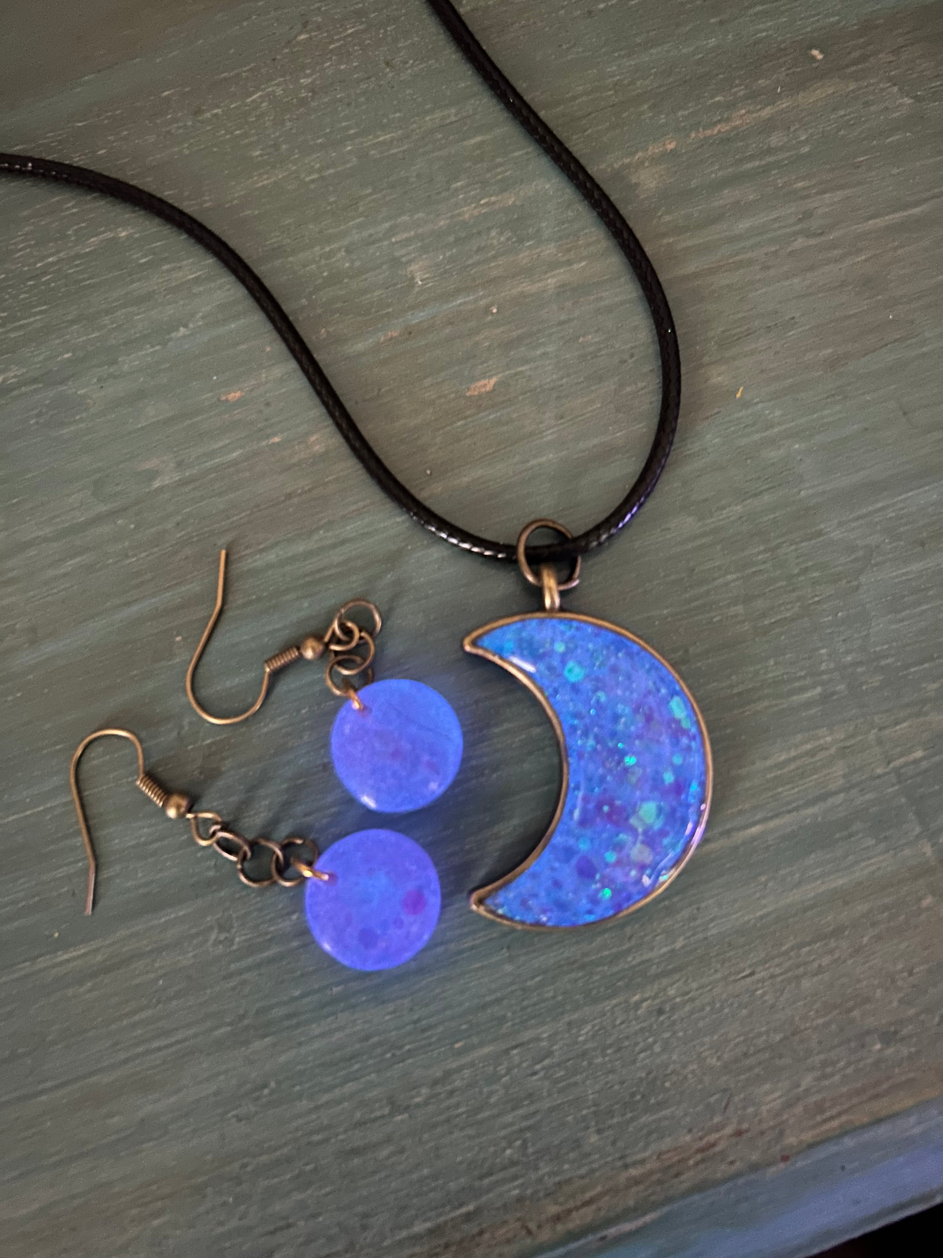 GLOW in the dark- cosmic confetti moon set