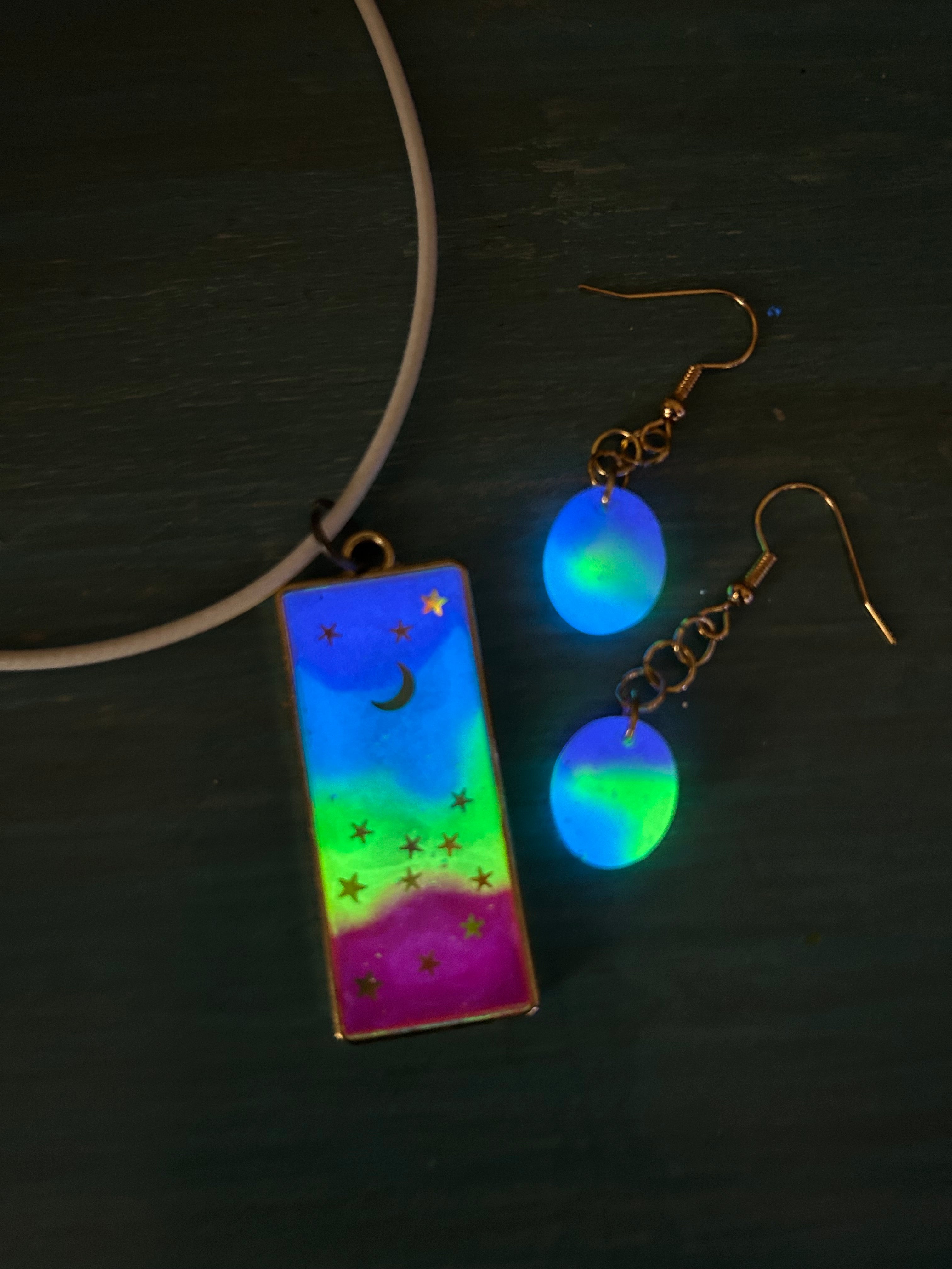 GLOW in the dark-Starlit Skies Glow Set