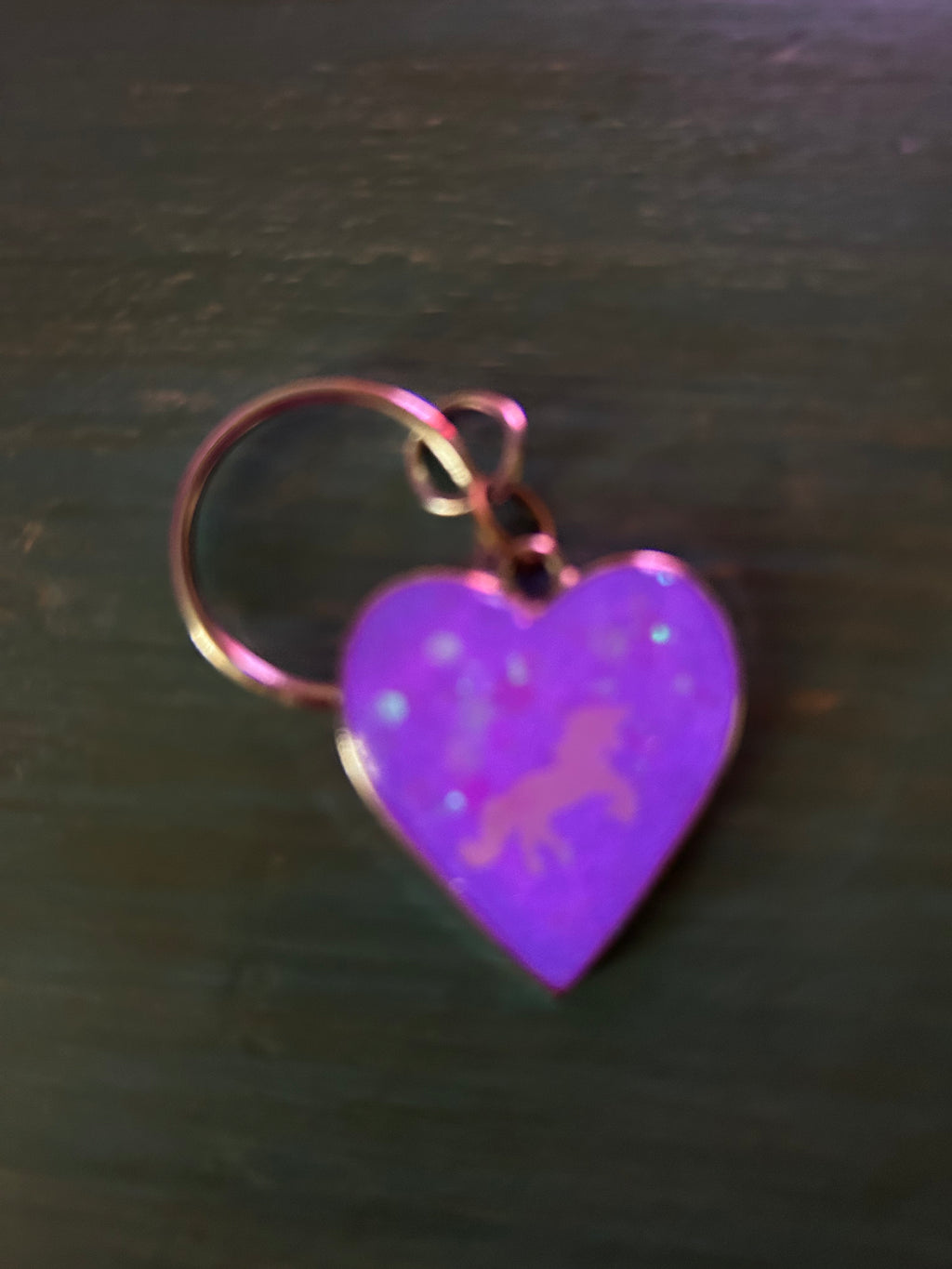 Glow in the dark-Unicorn Heart Glow Keychain