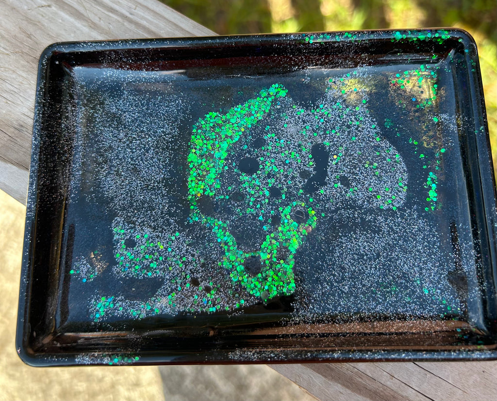 Geode-ish or night galaxy trinkets tray