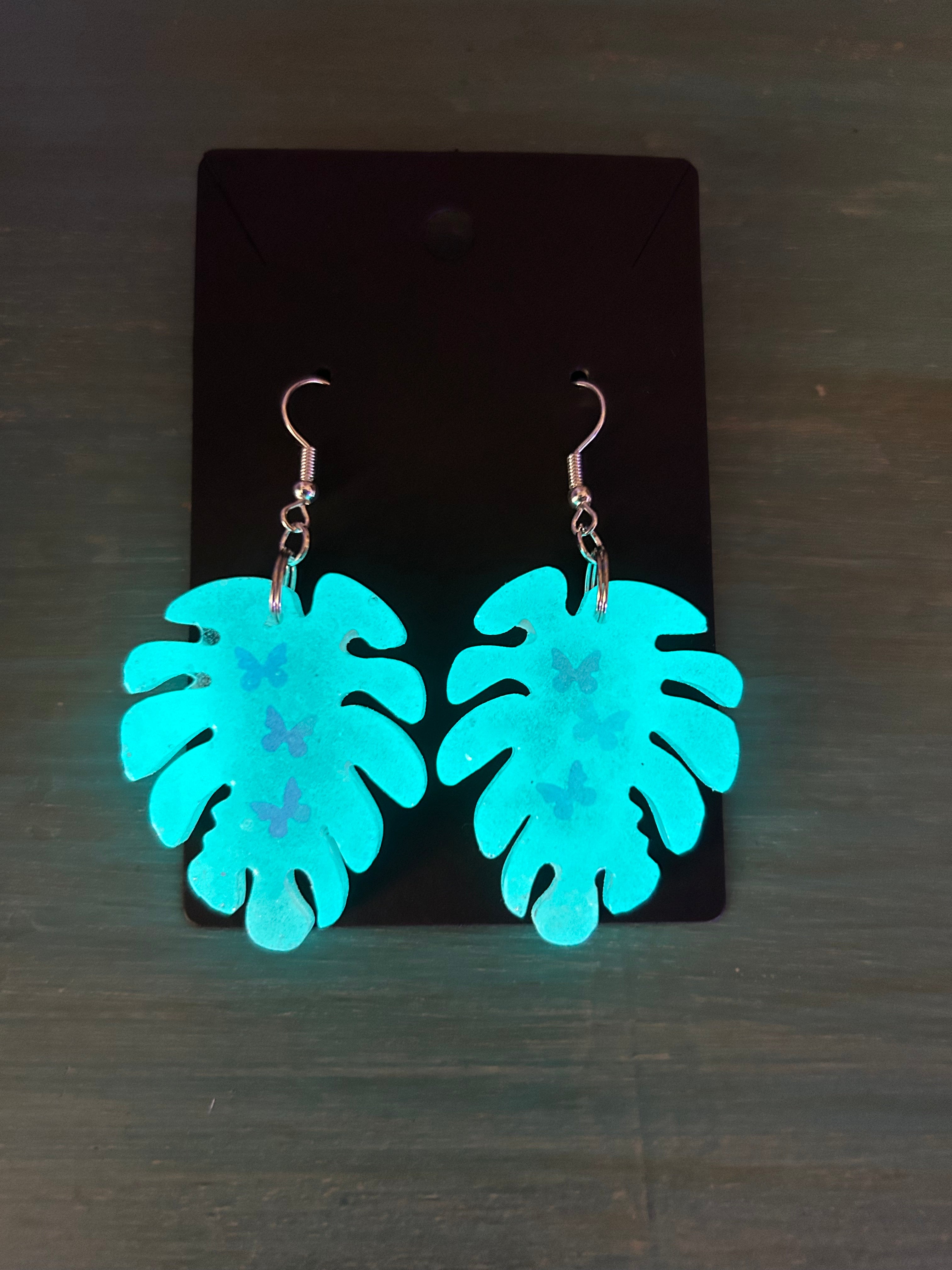 Glow in the dark-Hidden butterfly earrings