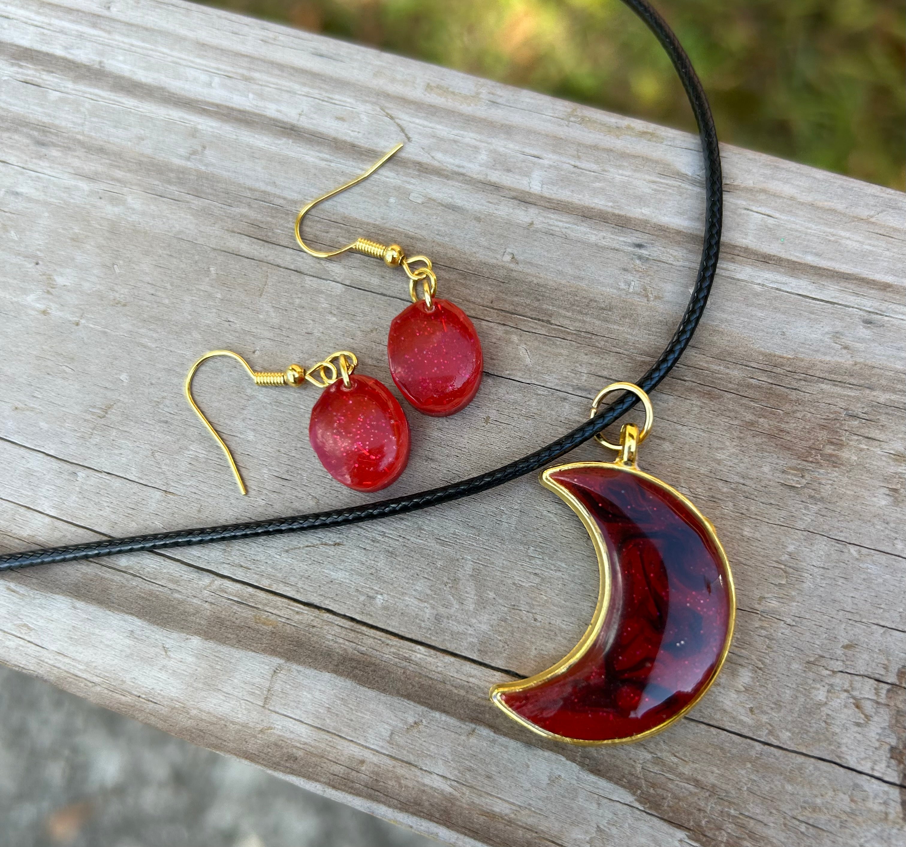 Crimson Moon Glow Set