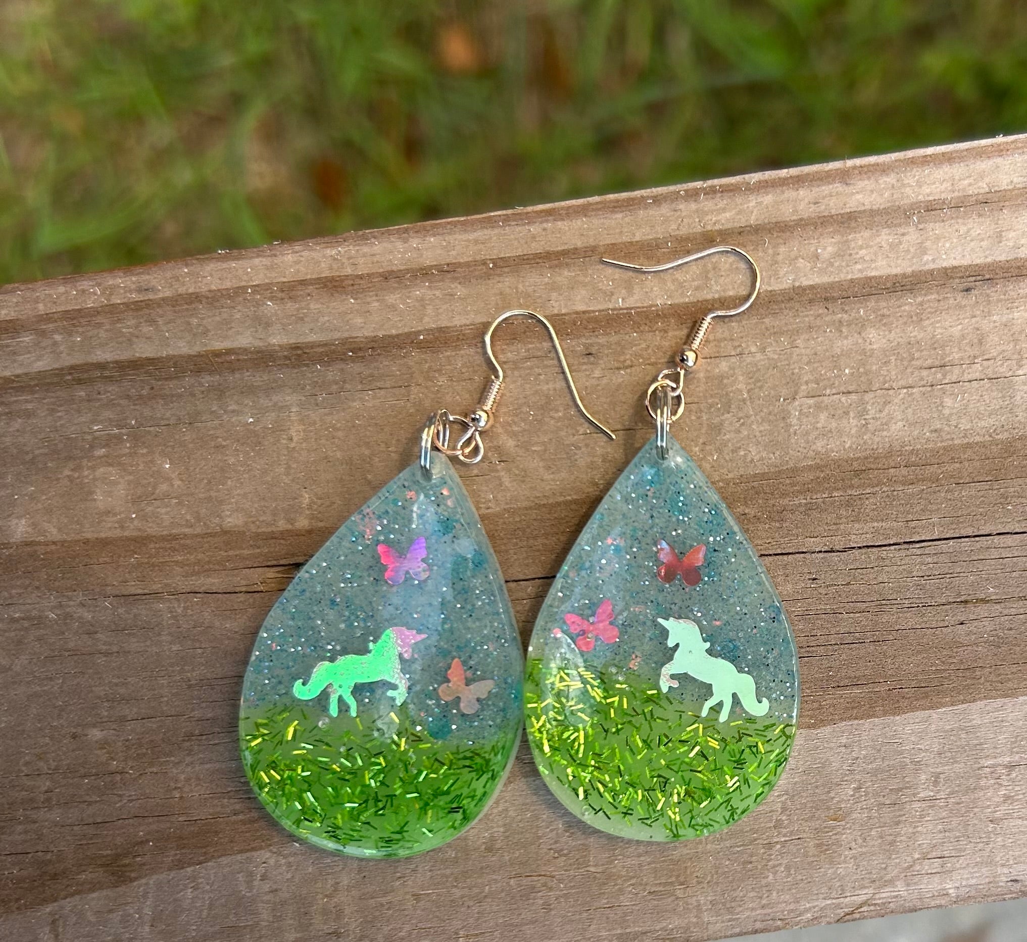 Glow in the dark- fairytale glow earrings