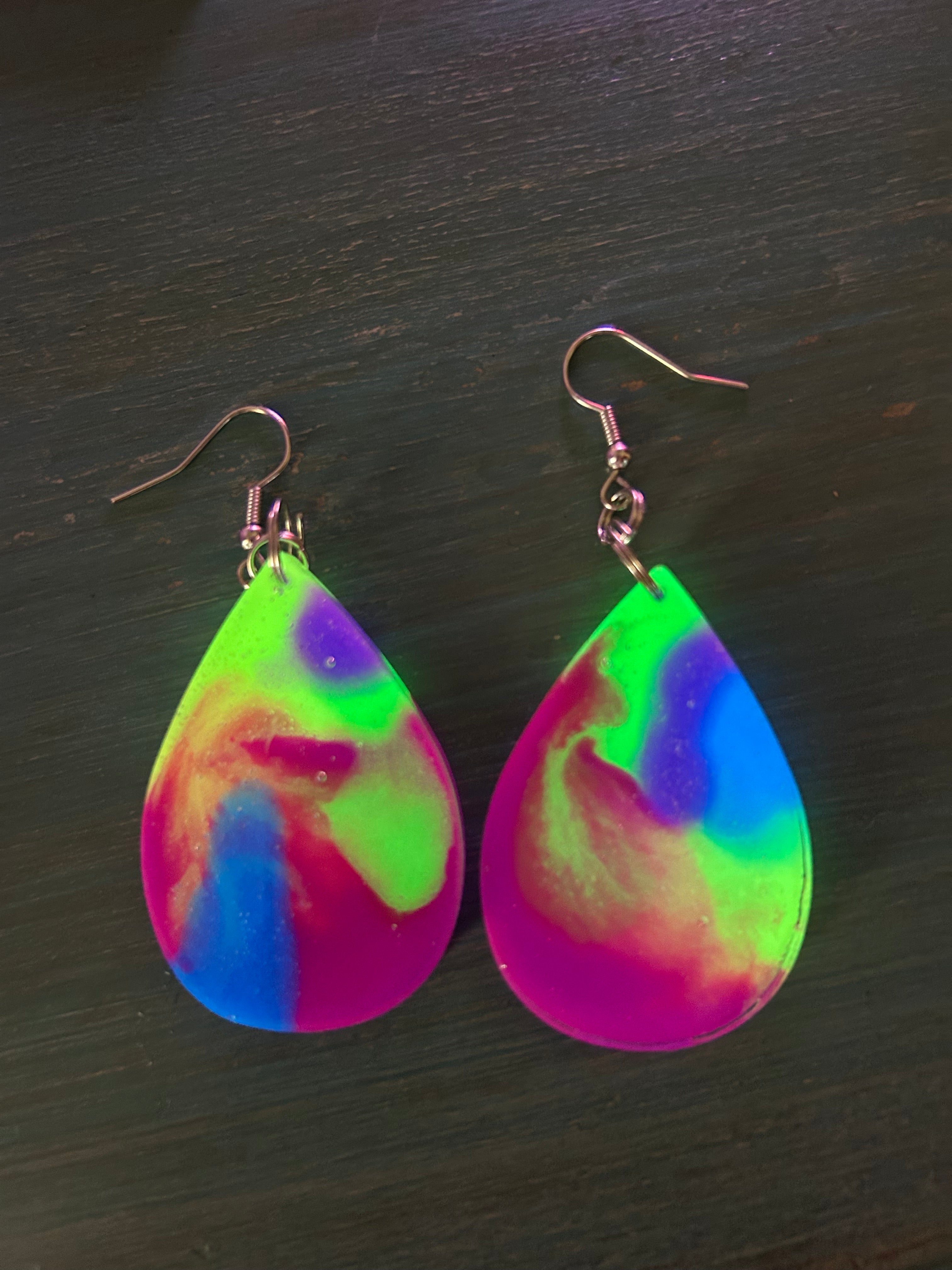 Glow in the dark-Neon Dreams Glow Earrings