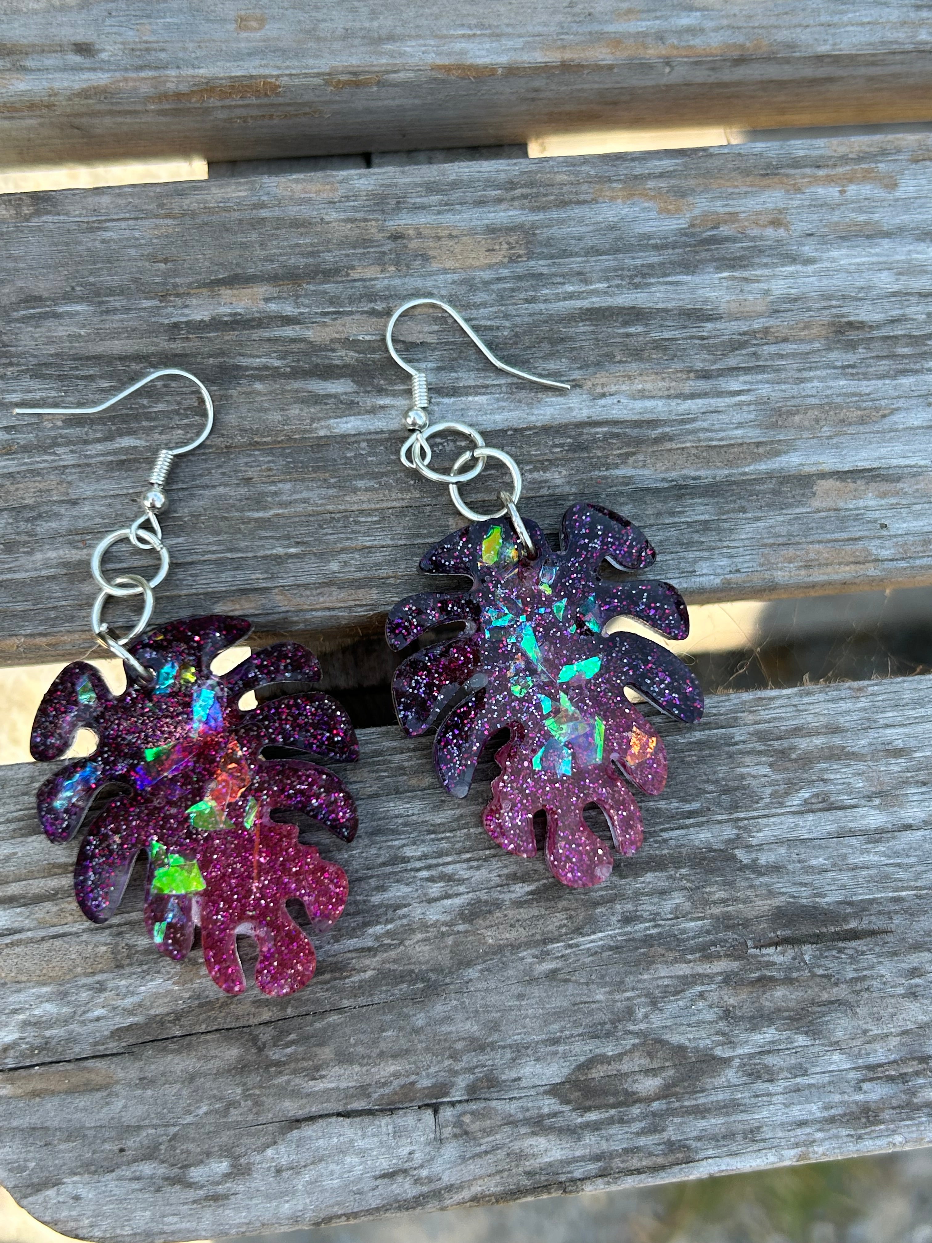 Cosmic clouds set