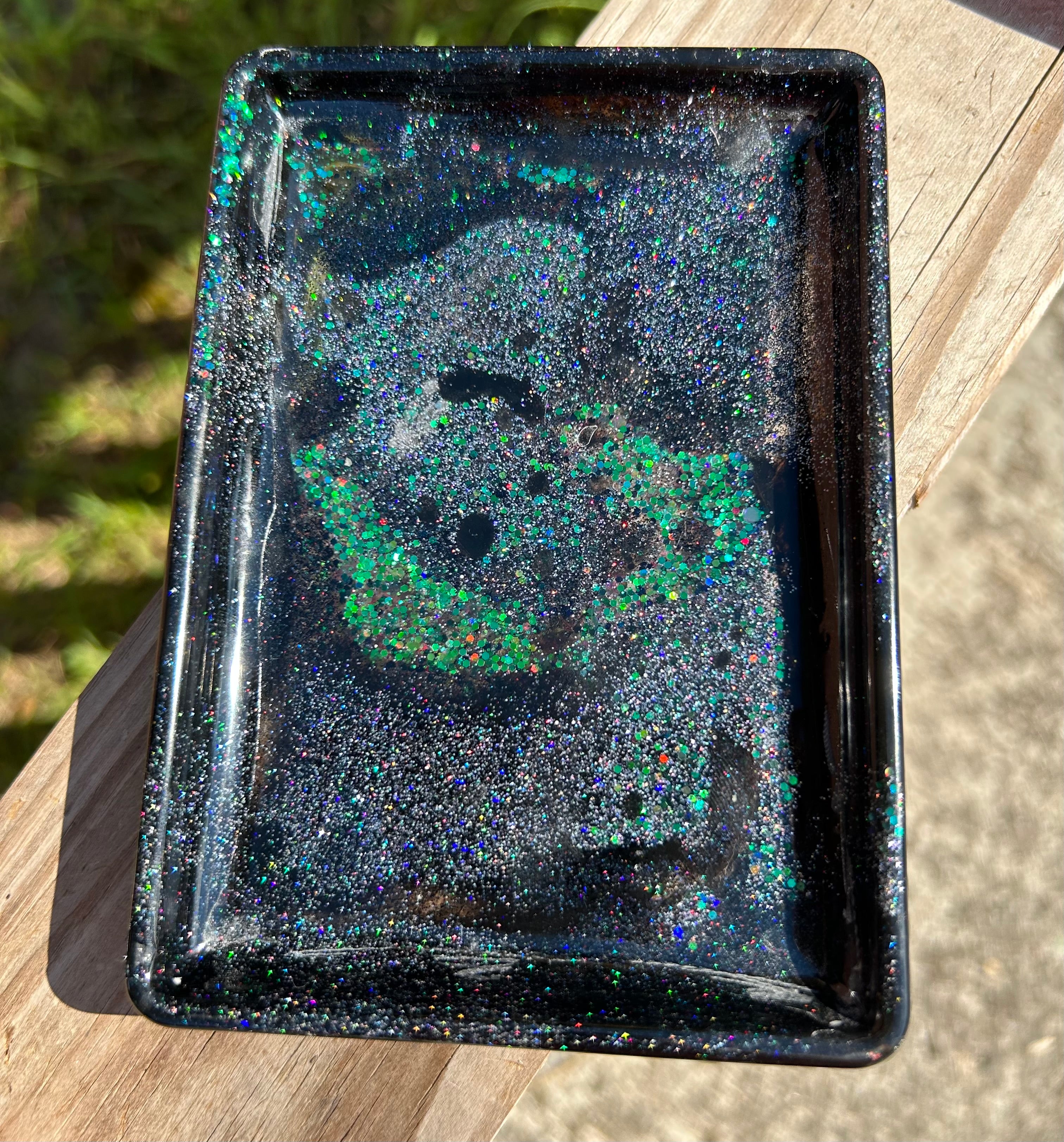 Geode-ish or night galaxy trinkets tray